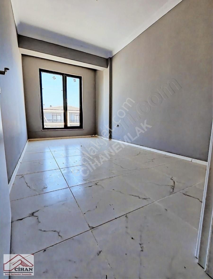 Aziziye Mah. Cadde Üzerinde Havuzlu Site İçerisinde 3+1 Tribleks - Görsel 7