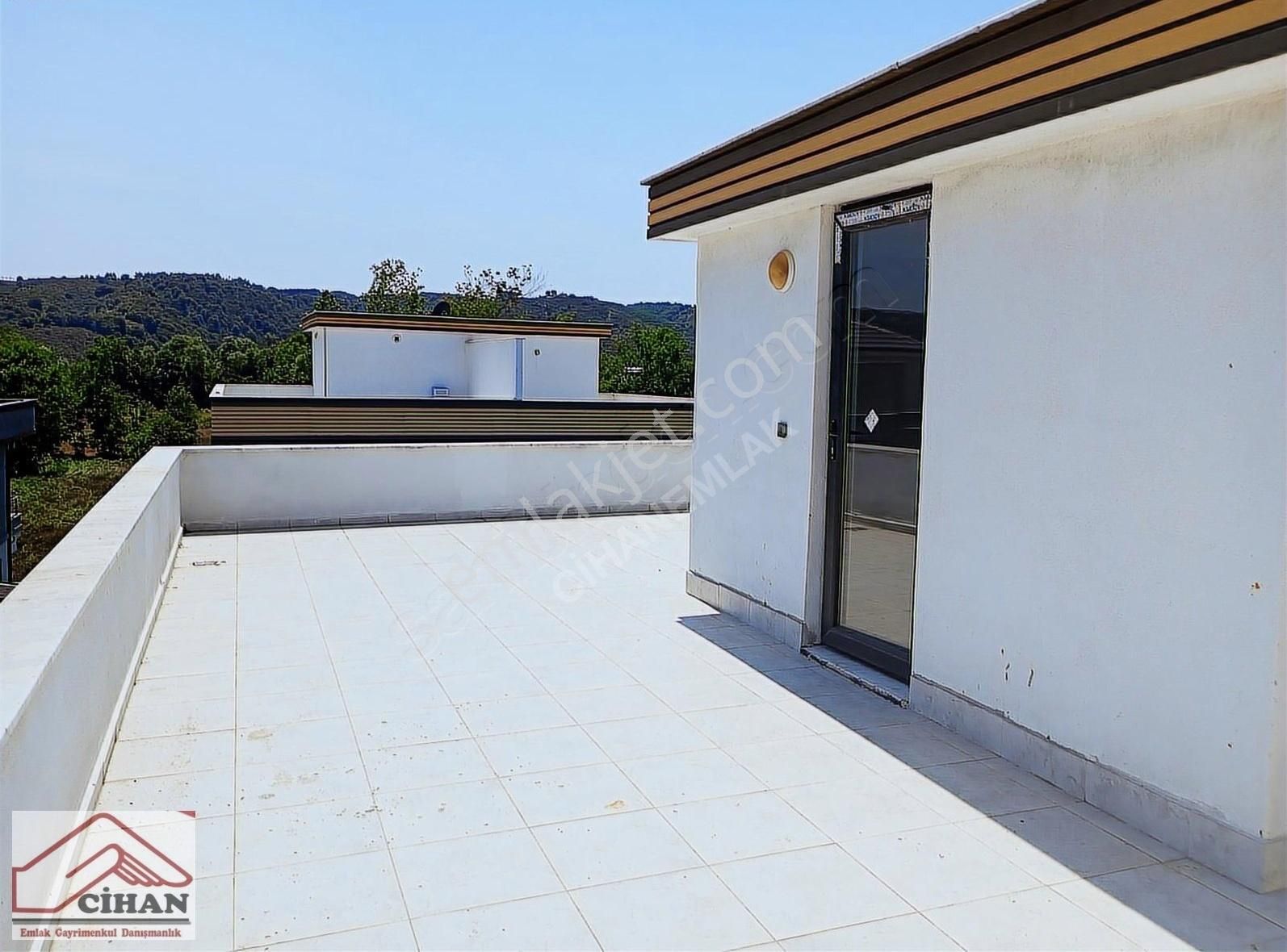 Aziziye Mah. Cadde Üzerinde Havuzlu Site İçerisinde 3+1 Tribleks - Görsel 2