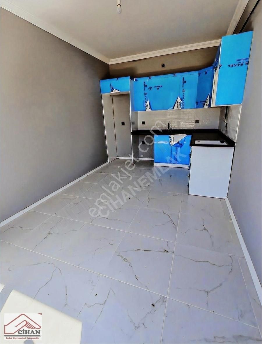 Aziziye Mah. Cadde Üzerinde Havuzlu Site İçerisinde 3+1 Tribleks - Görsel 6