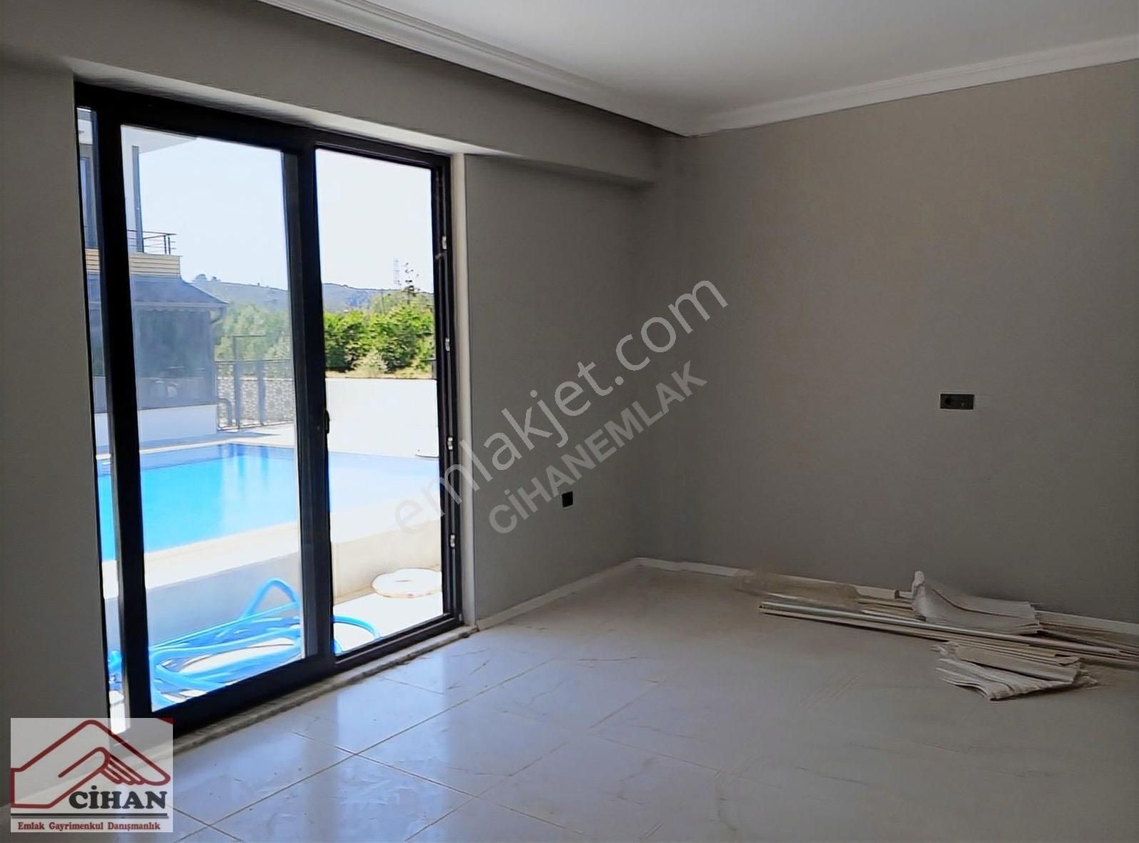 Aziziye Mah. Cadde Üzerinde Havuzlu Site İçerisinde 3+1 Tribleks - Görsel 6