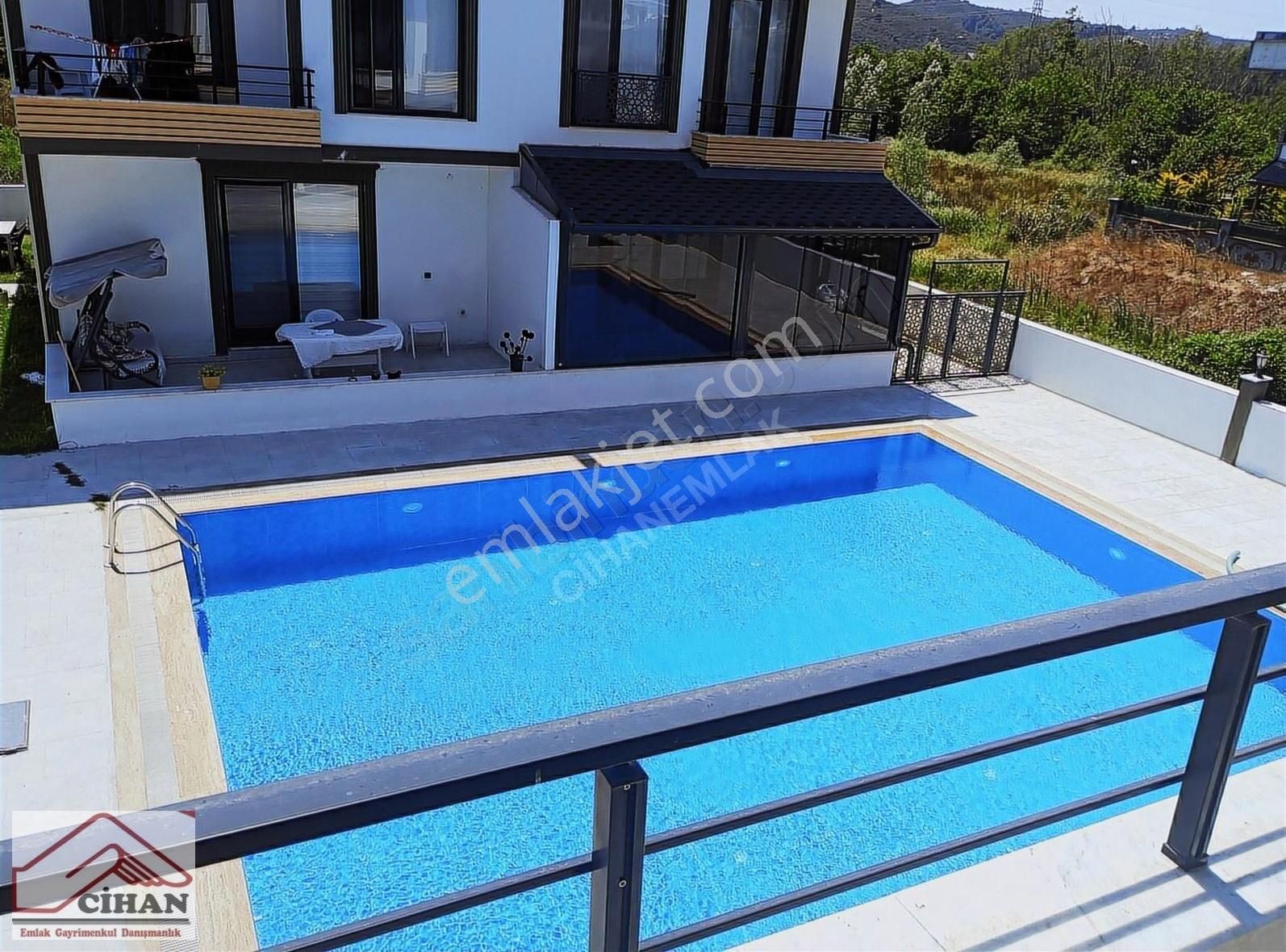 Aziziye Mah. Cadde Üzerinde Havuzlu Site İçerisinde 3+1 Tribleks - Görsel 16