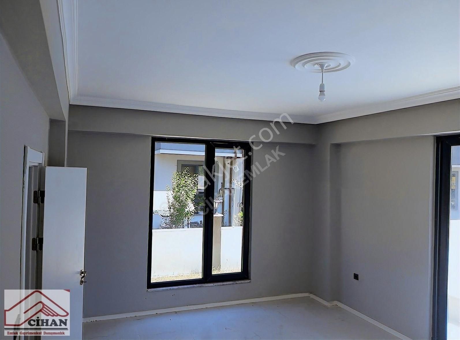 Aziziye Mah. Cadde Üzerinde Havuzlu Site İçerisinde 3+1 Tribleks - Görsel 12