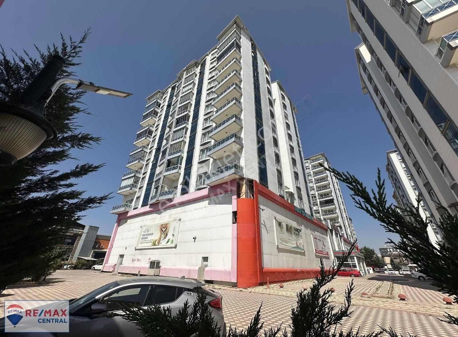 Remax Central - Kule Evlerin En İyi Cephesinde Aksu Manzara 4+1