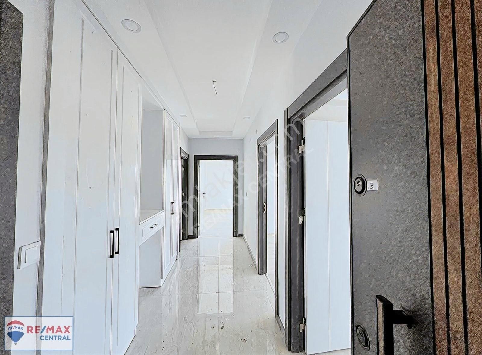 Remax Centralden Kılavuzda Site İçinde Eşsiz 3+1