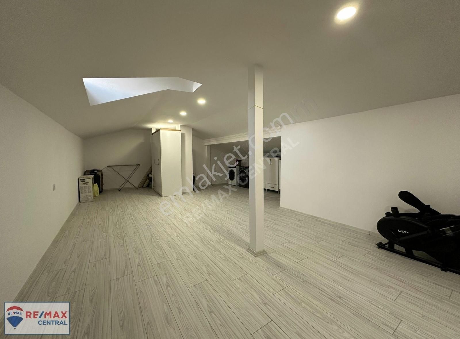 Re/max Central'dan Taşlıdere'de Ultra Lüx 6+1 Satılık Villa