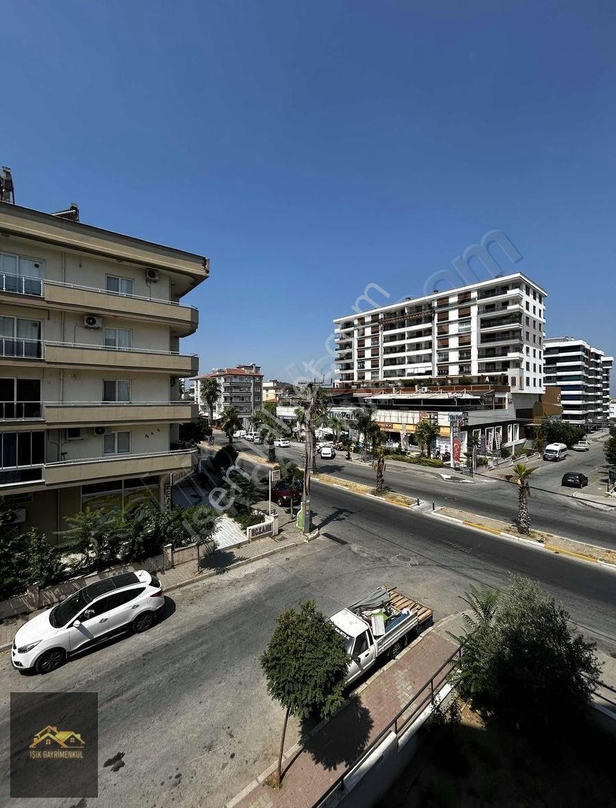 Işık Gayrimenkul'den Satılık Mükemmel Konumda Büyük 3+1 Daire - Görsel 9