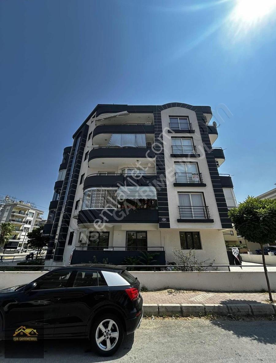 Işık Gayrimenkul'den Satılık Mükemmel Konumda Büyük 3+1 Daire - Görsel 14