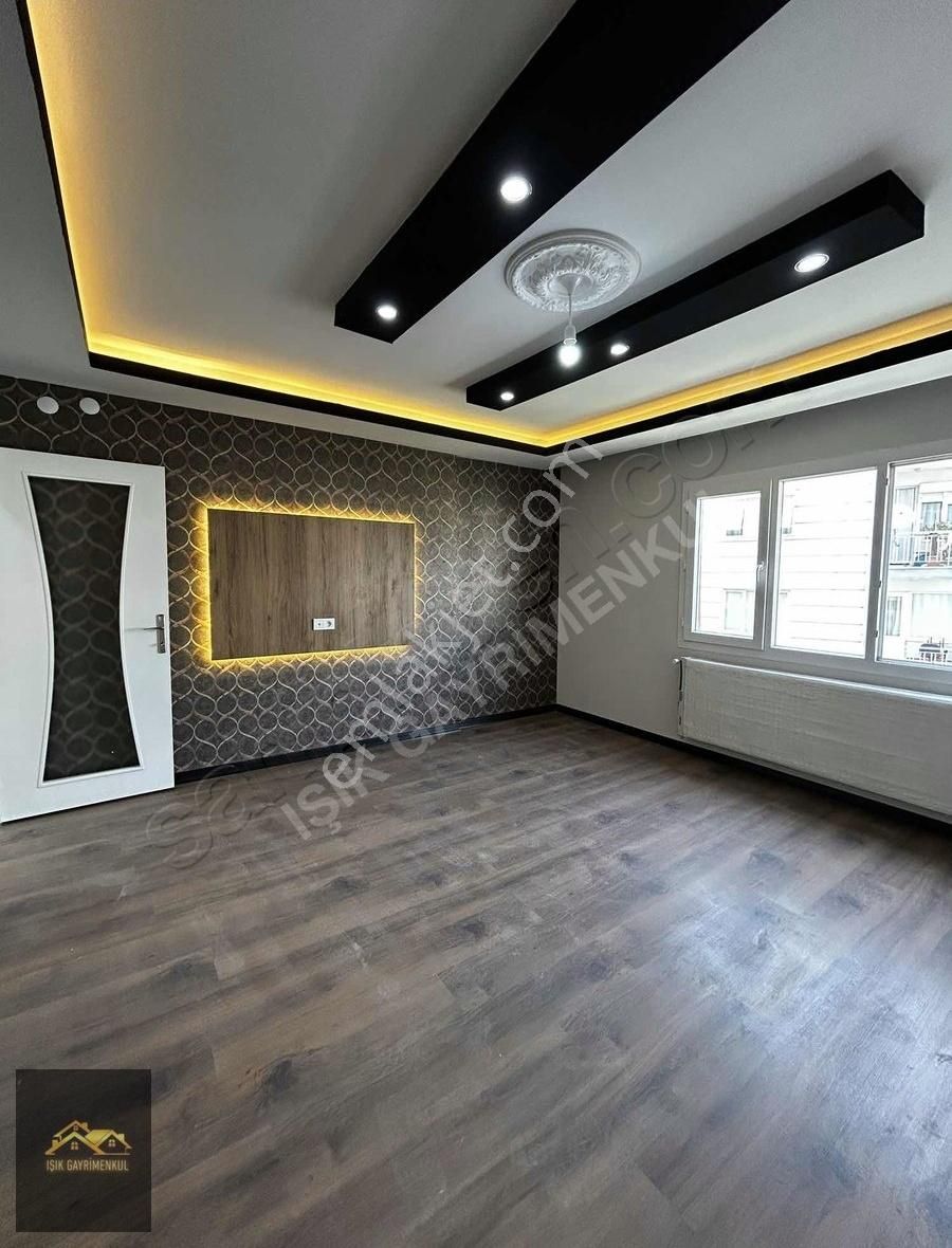Işık Gayrimenkul'den Satılık 4 Eylül Mh. Masrafsız Arakat Daire