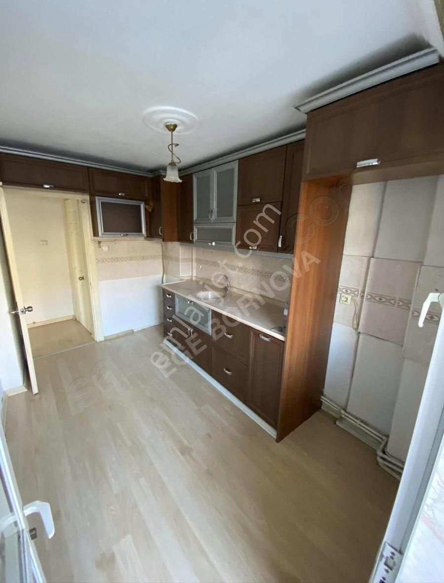 Atatürk Mah.'de Bakımlı,doğalgazlı, Ara Kat 3+1 Kiralık Daire