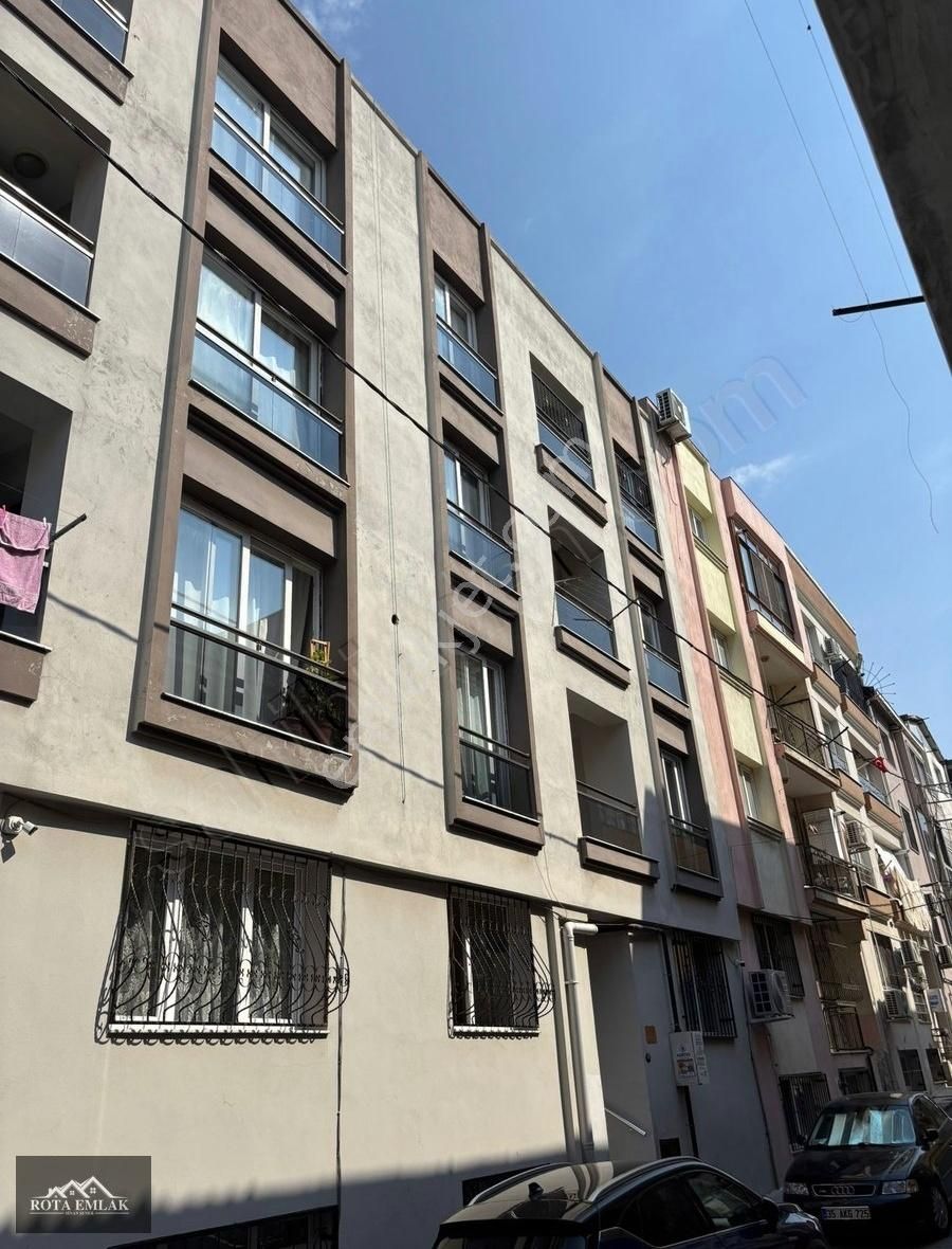 Rota Emlak'tan Karabağlar'da Doğalgazlı Kiralık 2+1 Daire