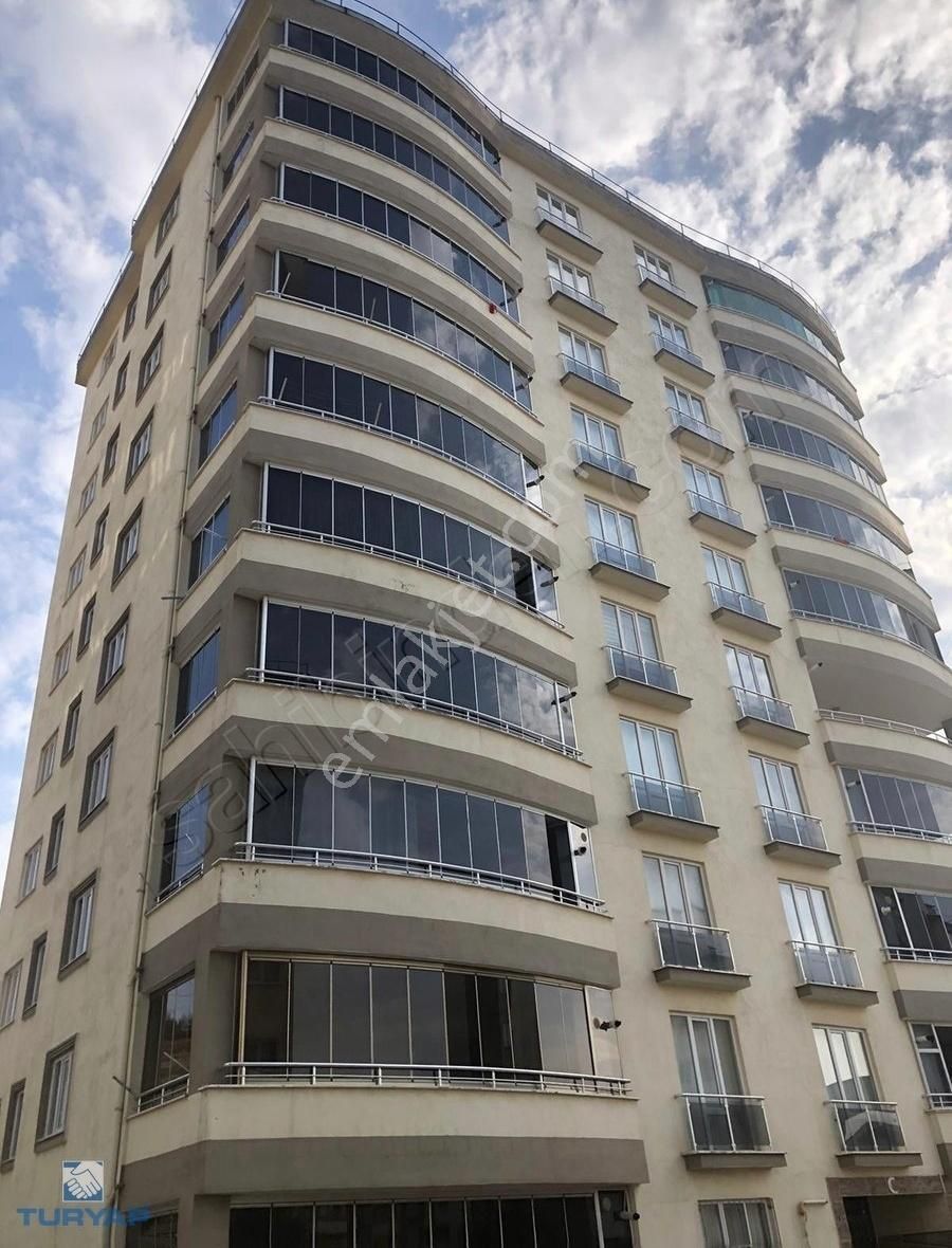 Binevler Turyaptan Boğaziçi Konutları Civarı Geniş 4+1(kiracılı)