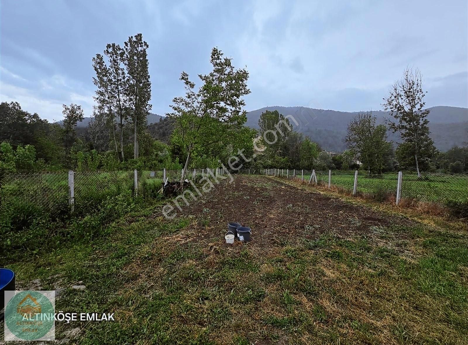 Altınköşe Emlak Satılık 755m2 Taraklı Merkezde Bahçe.. - Görsel 14
