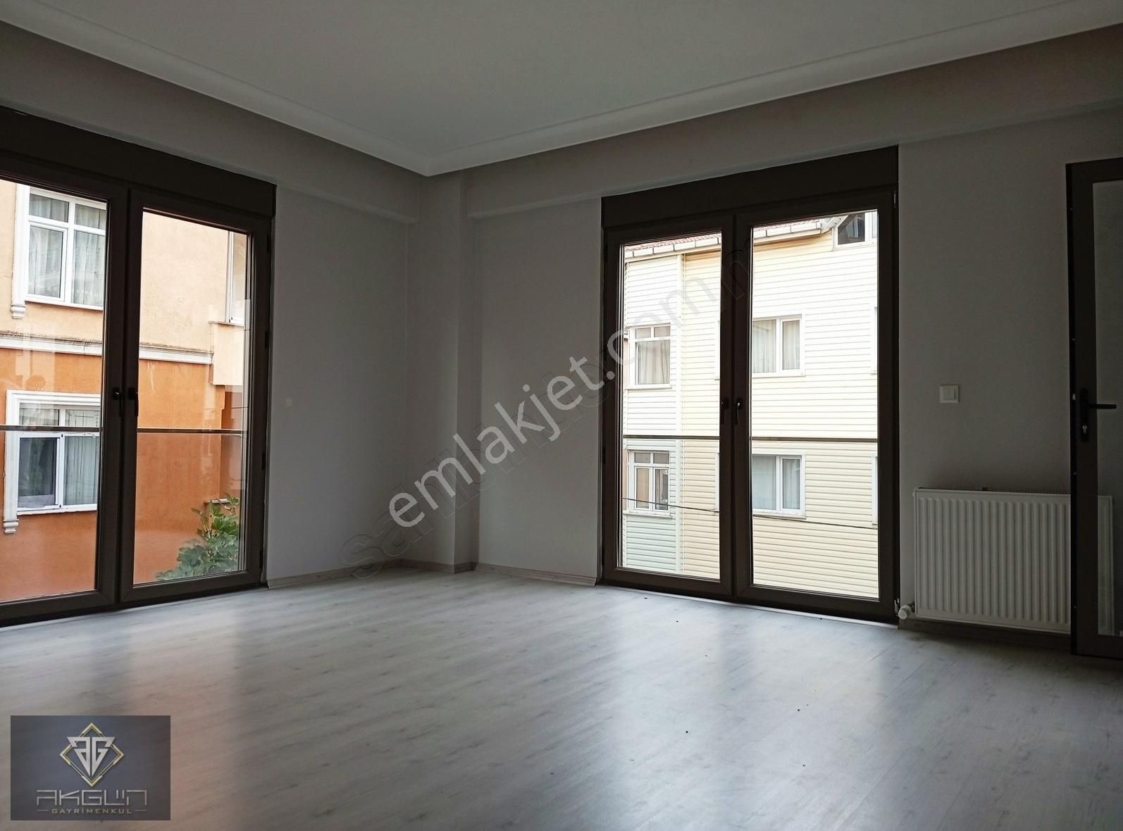 Yakacıkta Yeni Binada Kiralık 2+1 Daire