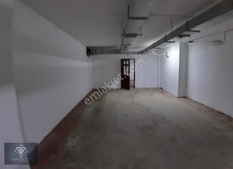 Tuzla Şifa Mahallesinde Genç Binada Geniş Kiralık Depo