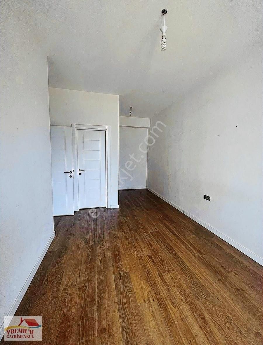 Evvel İstanbul'da Satılık Peysaj Manzaralı 2 +1 Daire - Görsel 5