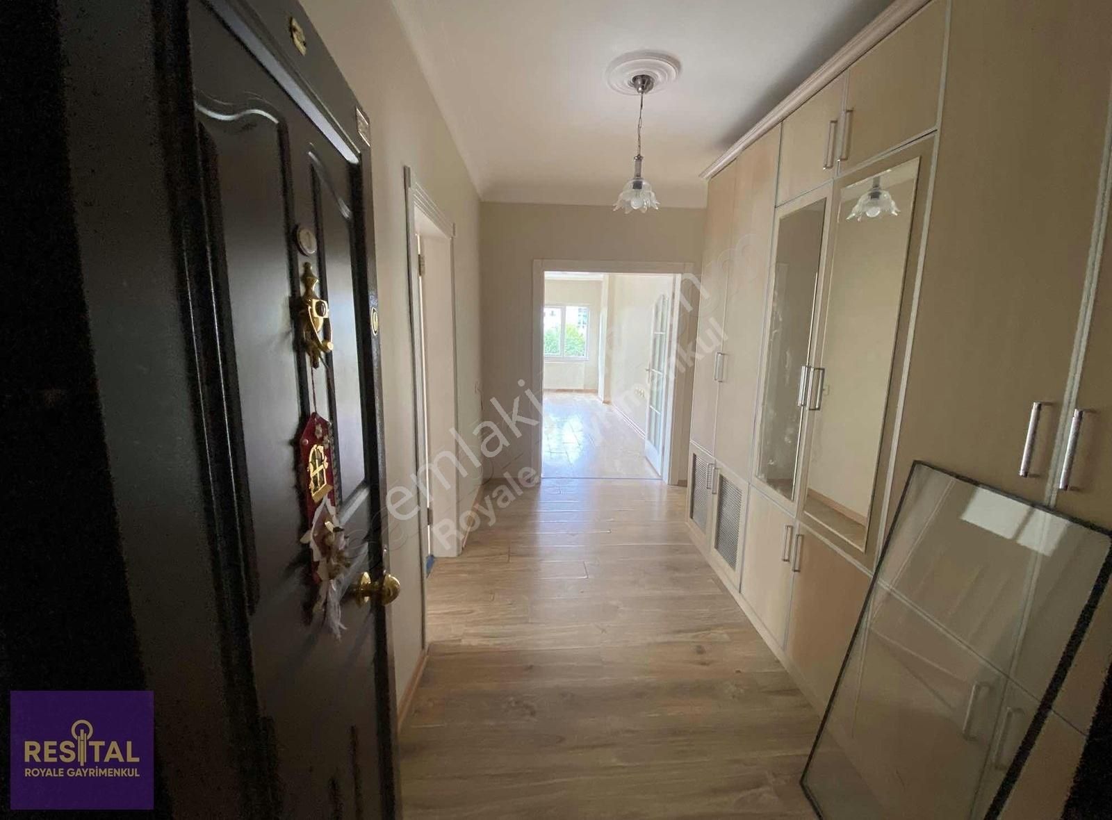 Konak Mahallesinde 3+1 Kiralık Ara Kat Daire