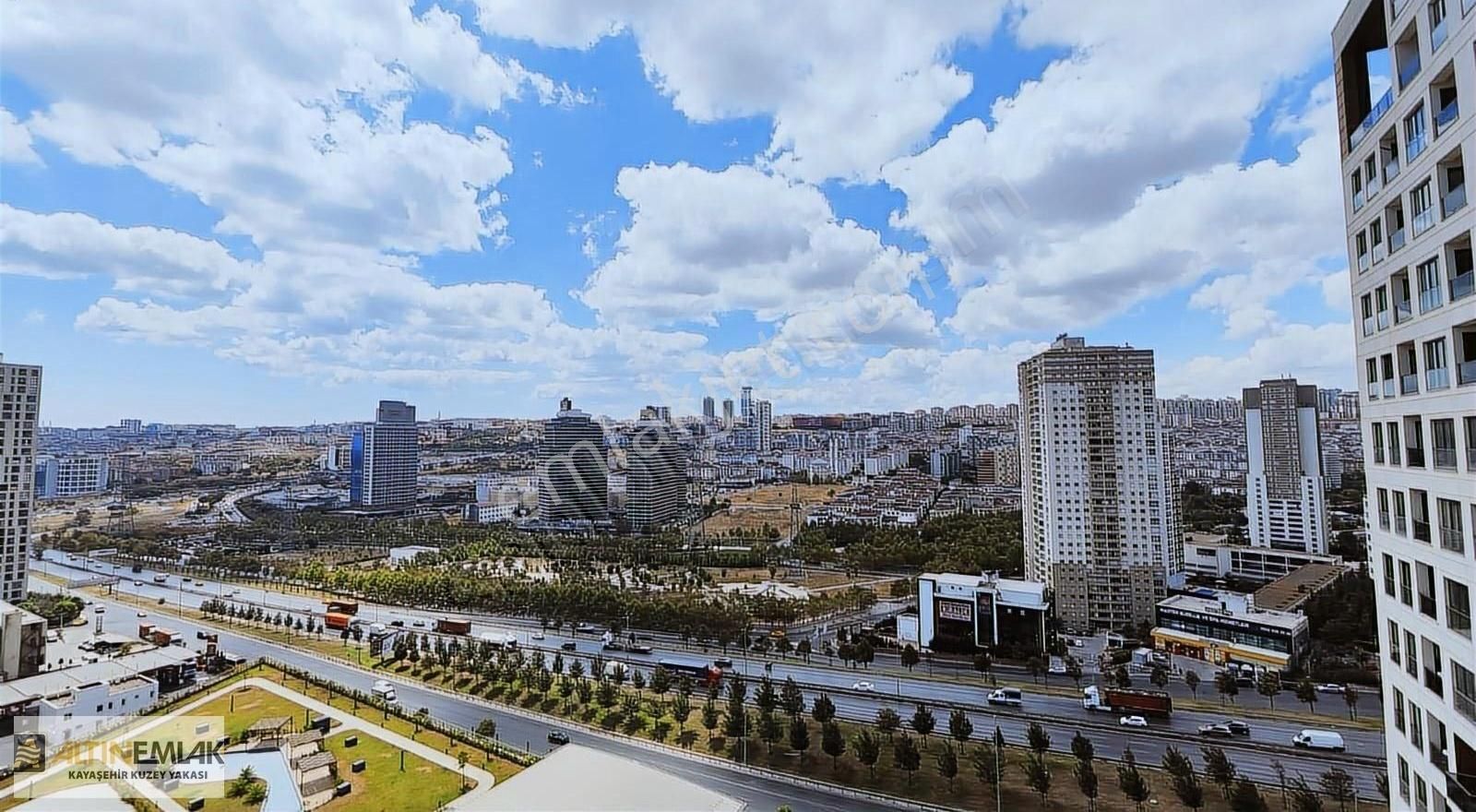 Self İstanbul Sitesi'nde Satılık Boş 2+1 Daire/for Sale