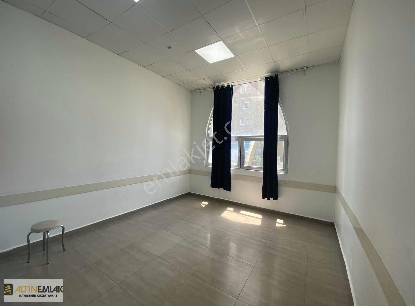 Park Mavera 1 Meydan Cephede Üst Katta Kiralık 250 M2 Dükkan - Görsel 10