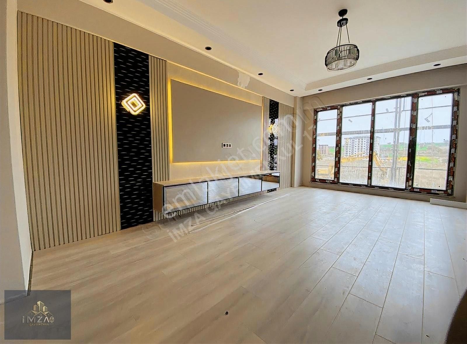Esenler 60 Metrelik Yolda Sıfır 3+1
