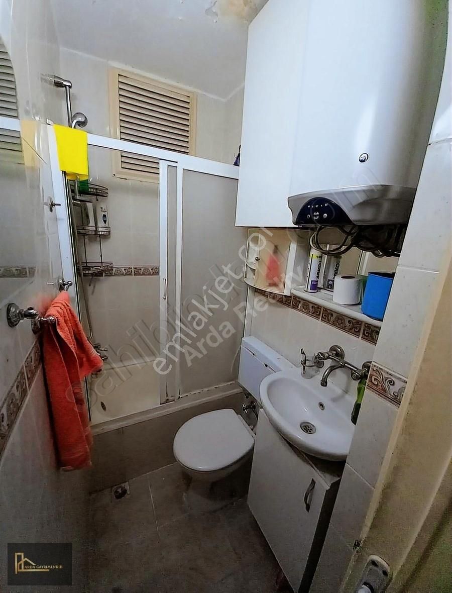 K.yaka Çarşı Yakını Geniş Sokak Çitf Cephe 2+1 75 M2 - Görsel 16