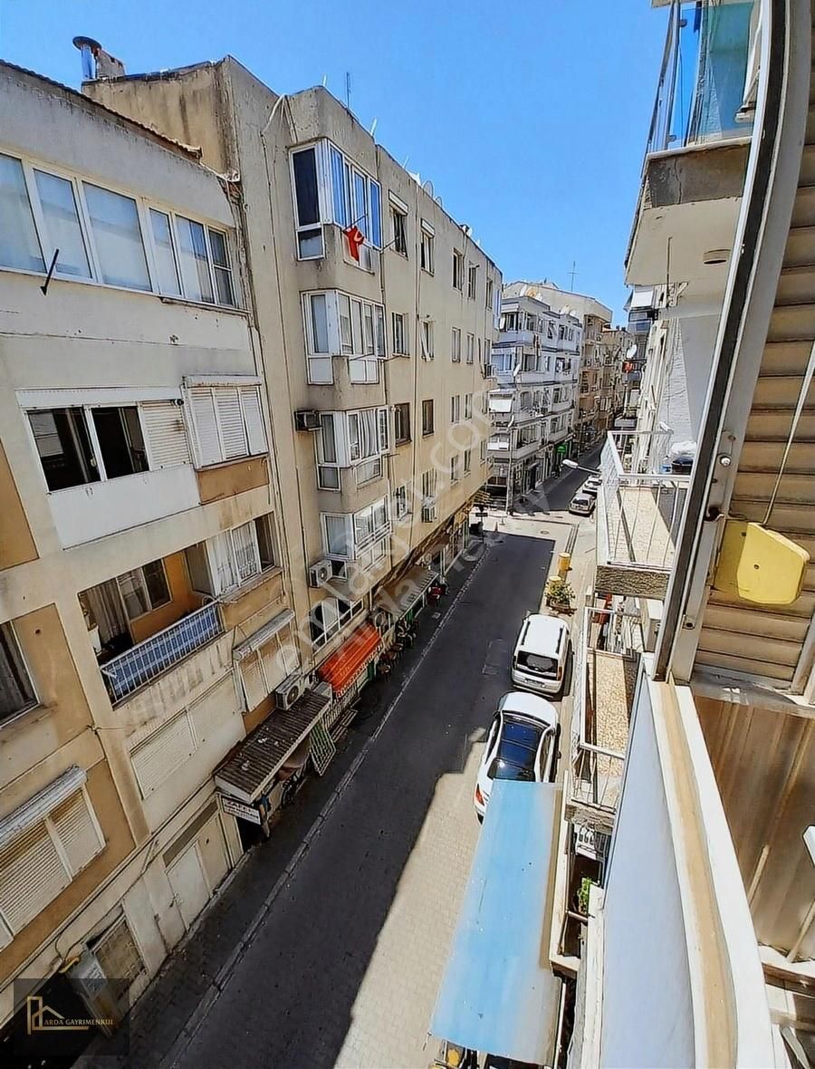 K.yaka Çarşı Yakını Geniş Sokak Çitf Cephe 2+1 75 M2 - Görsel 12