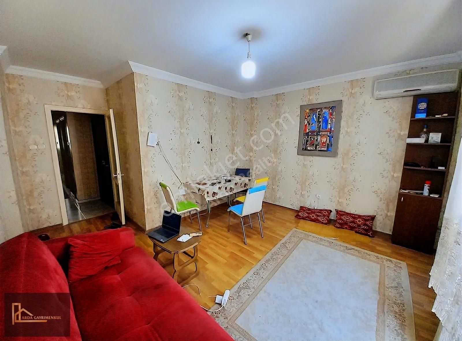 K.yaka Çarşı Yakını Geniş Sokak Çitf Cephe 2+1 75 M2 - Görsel 10