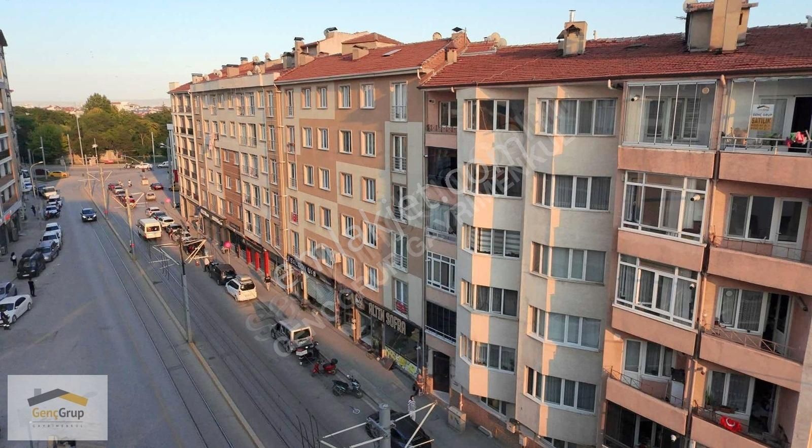 *genç Grup* Gaffar Okkan Cad,çift Balkon,asansörlü,bakımlı 3+1..