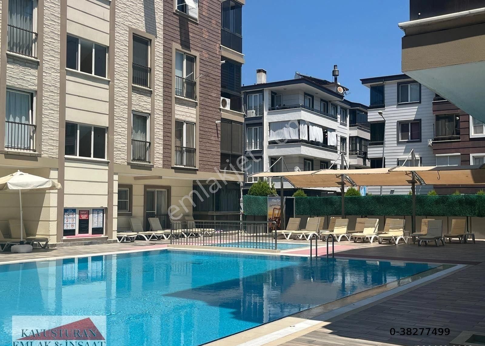 Kavuşturan Emlak'tan Akçay Altınkum'da Havuzlu Site İçerisin'de Kiralık Dubleks Daire