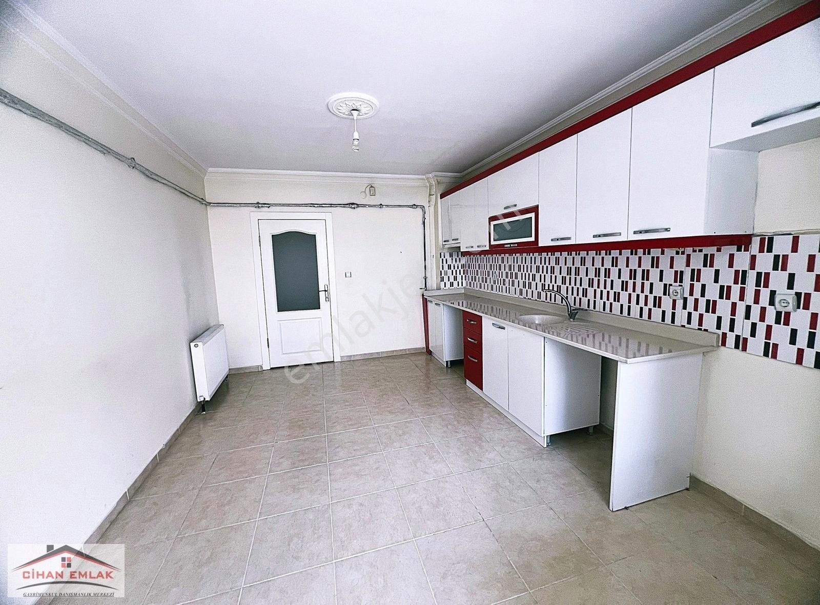 Cihandan Şehitkubil Mah Karakeçili Cad Yakını Kiralık 3+1 Dair - Görsel 6