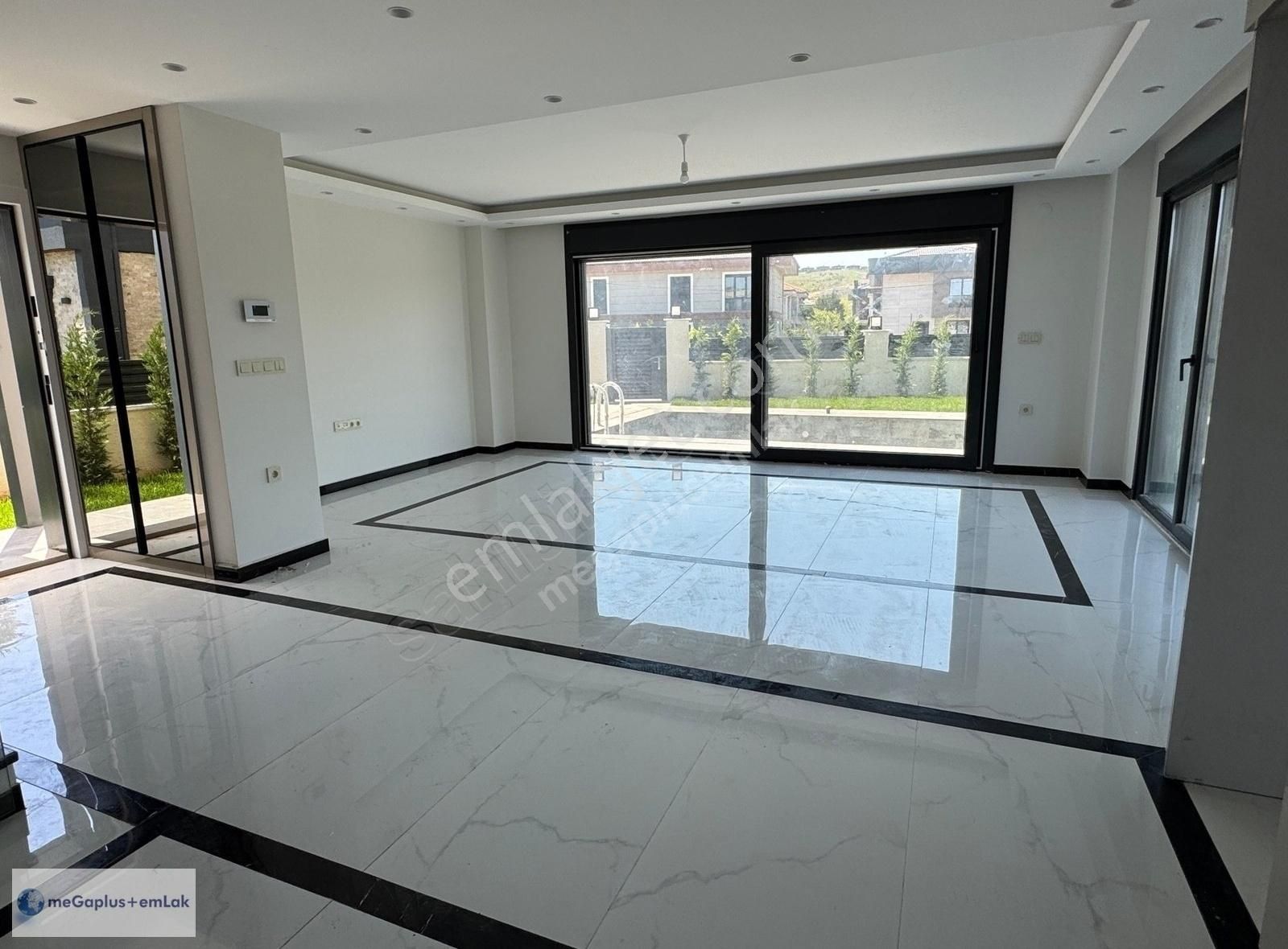 Şile Kumbaba Mahallesinde İkiz Müstakil 3+1 Havuzlu Villa - Görsel 12