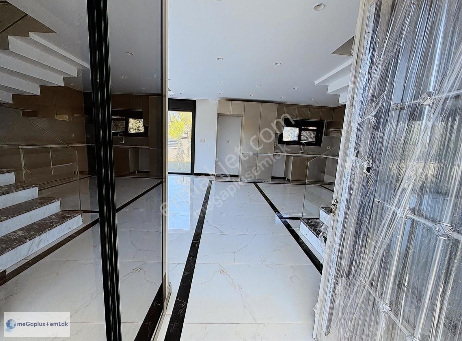 Şile Kumbaba Mahallesinde İkiz Müstakil 3+1 Havuzlu Villa - Görsel 3