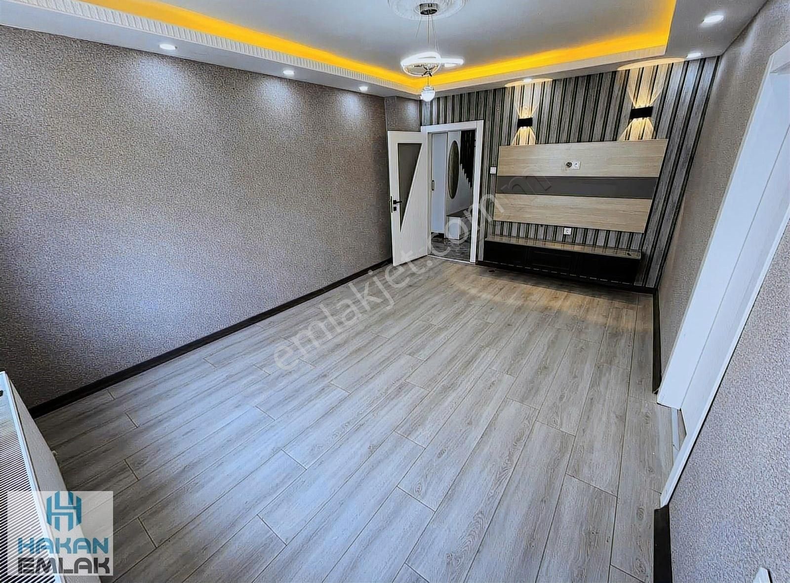 Maraşal Çakmak Mah. Full Yapılı Merkeze Yakın Ara Kat Daire