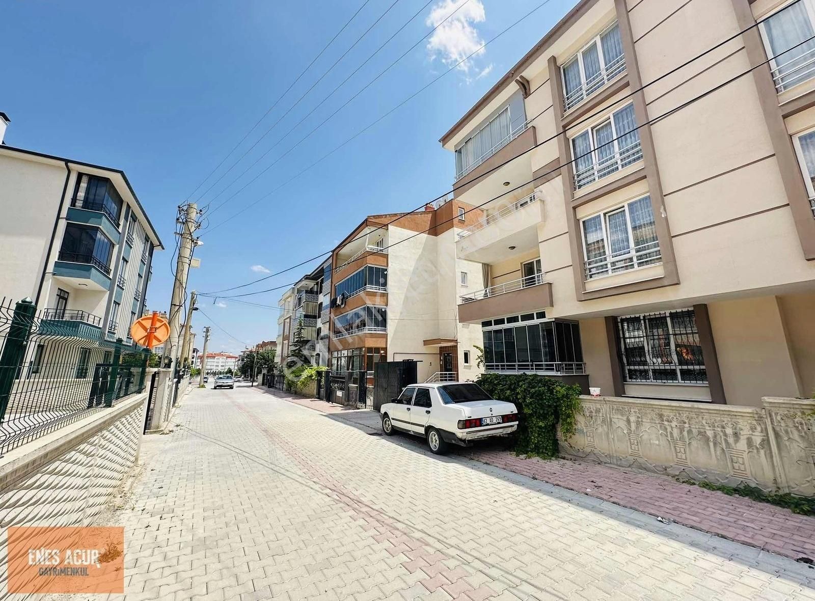 Enes Acur' Dan Hocacihan Gençosman Cad. Yakını 3+1 Satılık Daire