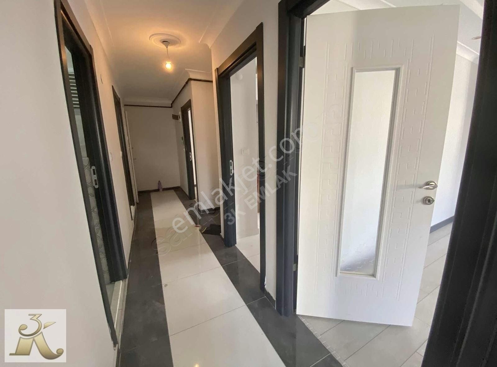 3k Emlak'tan Satılık Gazi Mah Asansörlü 4 Yaşında 2+1 Daire