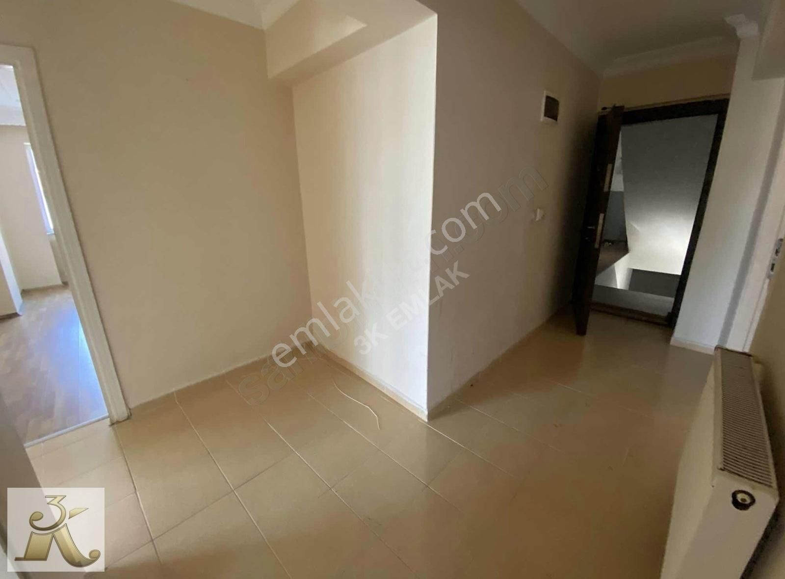 3k Emlak'tan Satılık Cadde Üzeri 2+1 95 M2 Balkonlu 1.kat