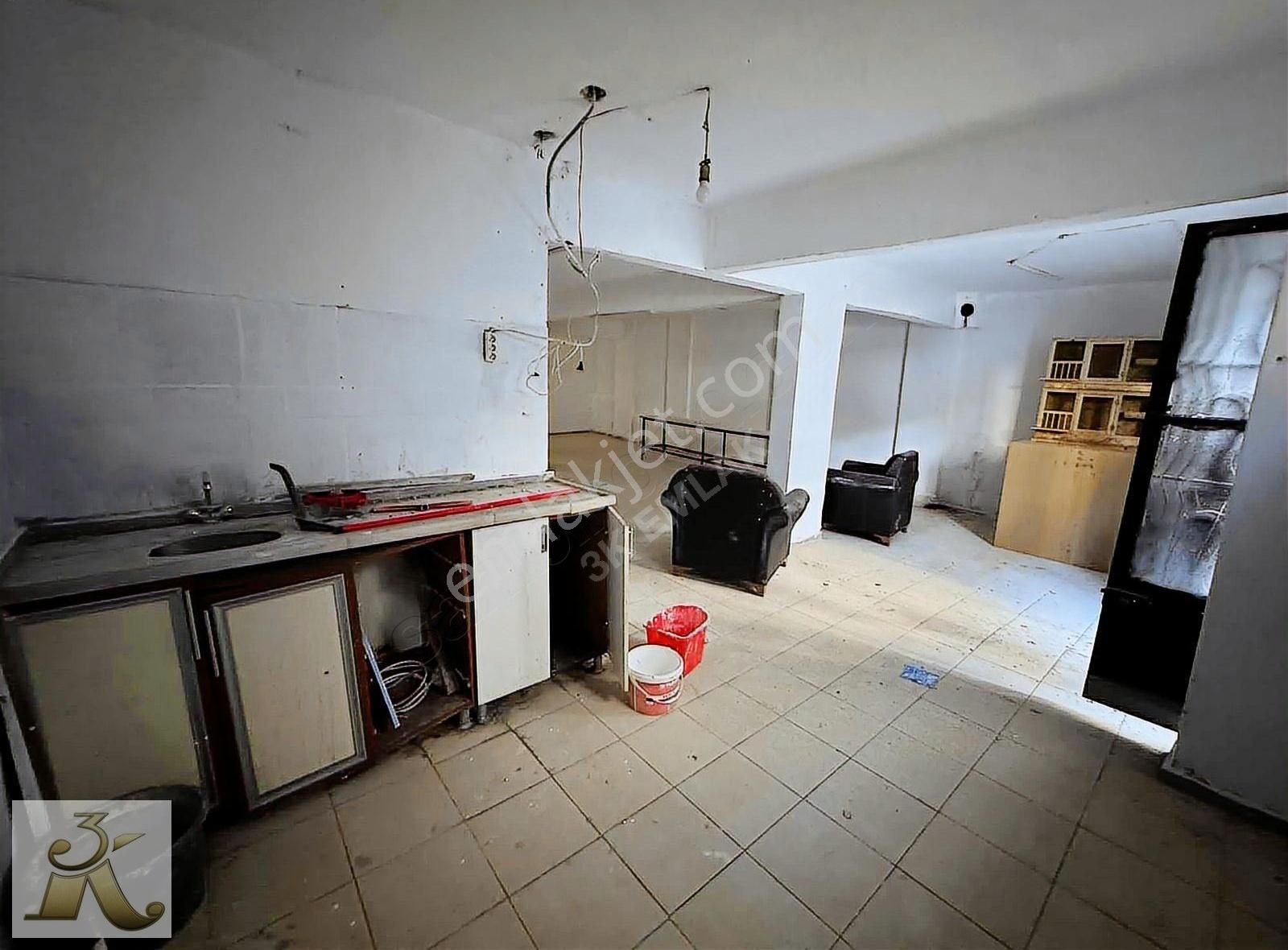3k Emlak'tan Satılık Eski Karakolda 260 M2 Dükkan