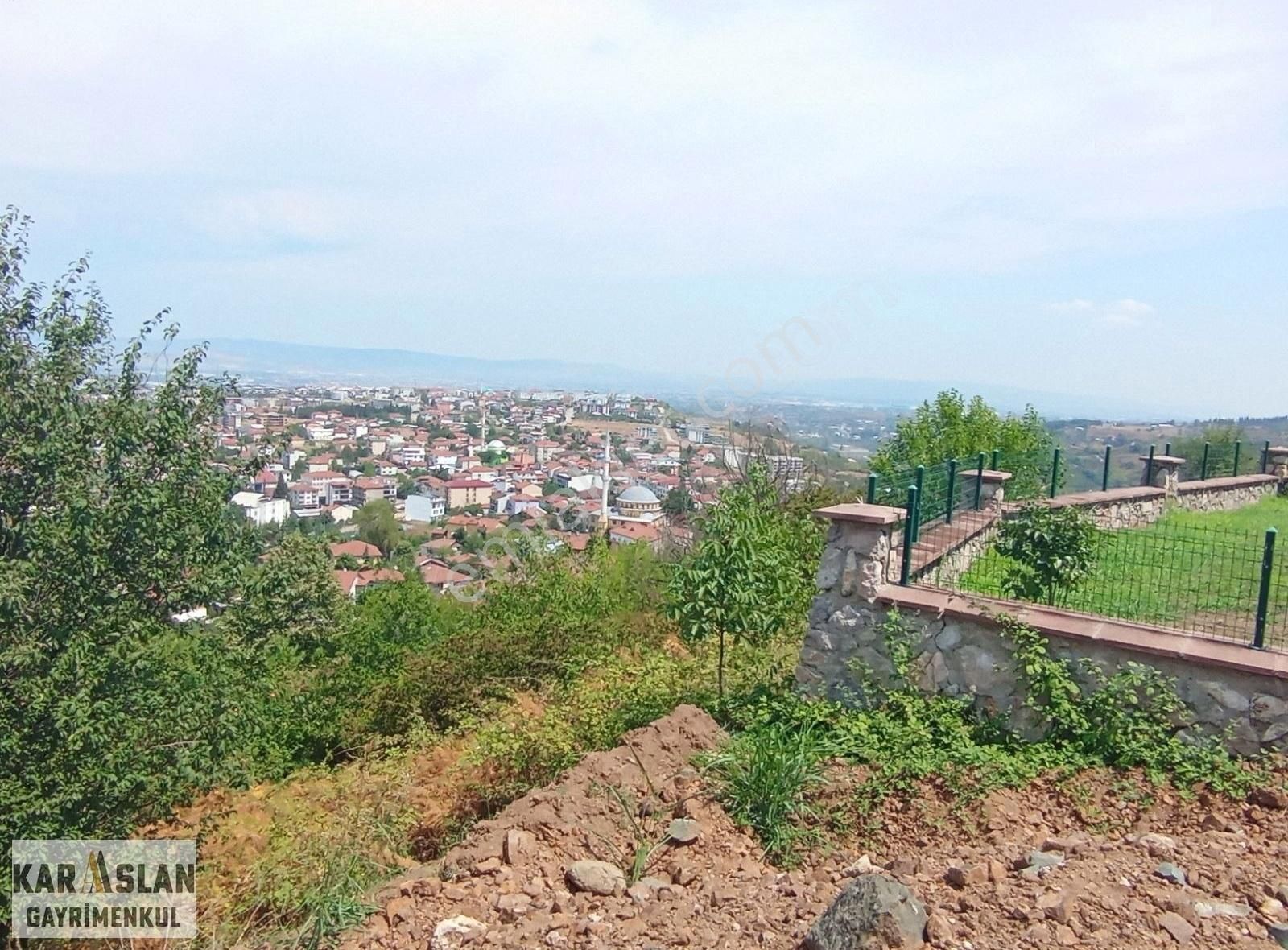 Başiskele Yuvacık'ta Satılık Villalık Arsa