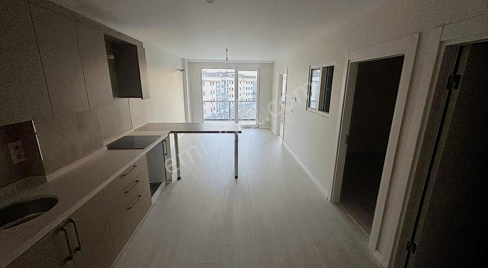 Marmara Üni. Ve Hastane Yanı 2+1 Sıfır Daire Site İçerisinde