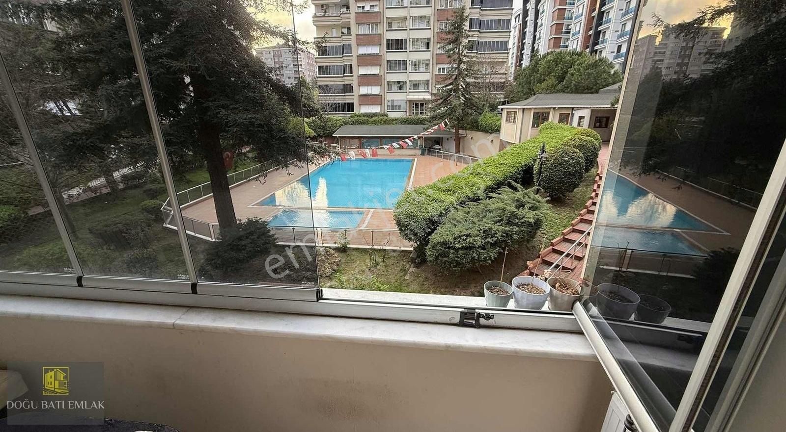 Beylikdüzü Cumhuriyet Mah. Kardelen Sitesi Havuz Cephe - Görsel 4