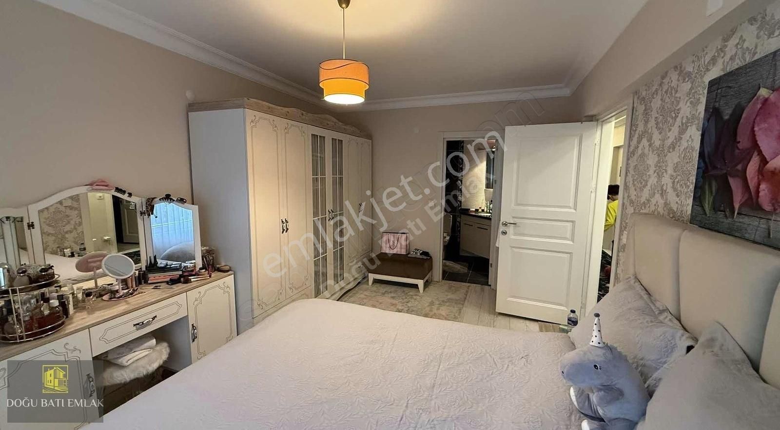 Beylikdüzü Cumhuriyet Mah. Kardelen Sitesi Havuz Cephe - Görsel 17