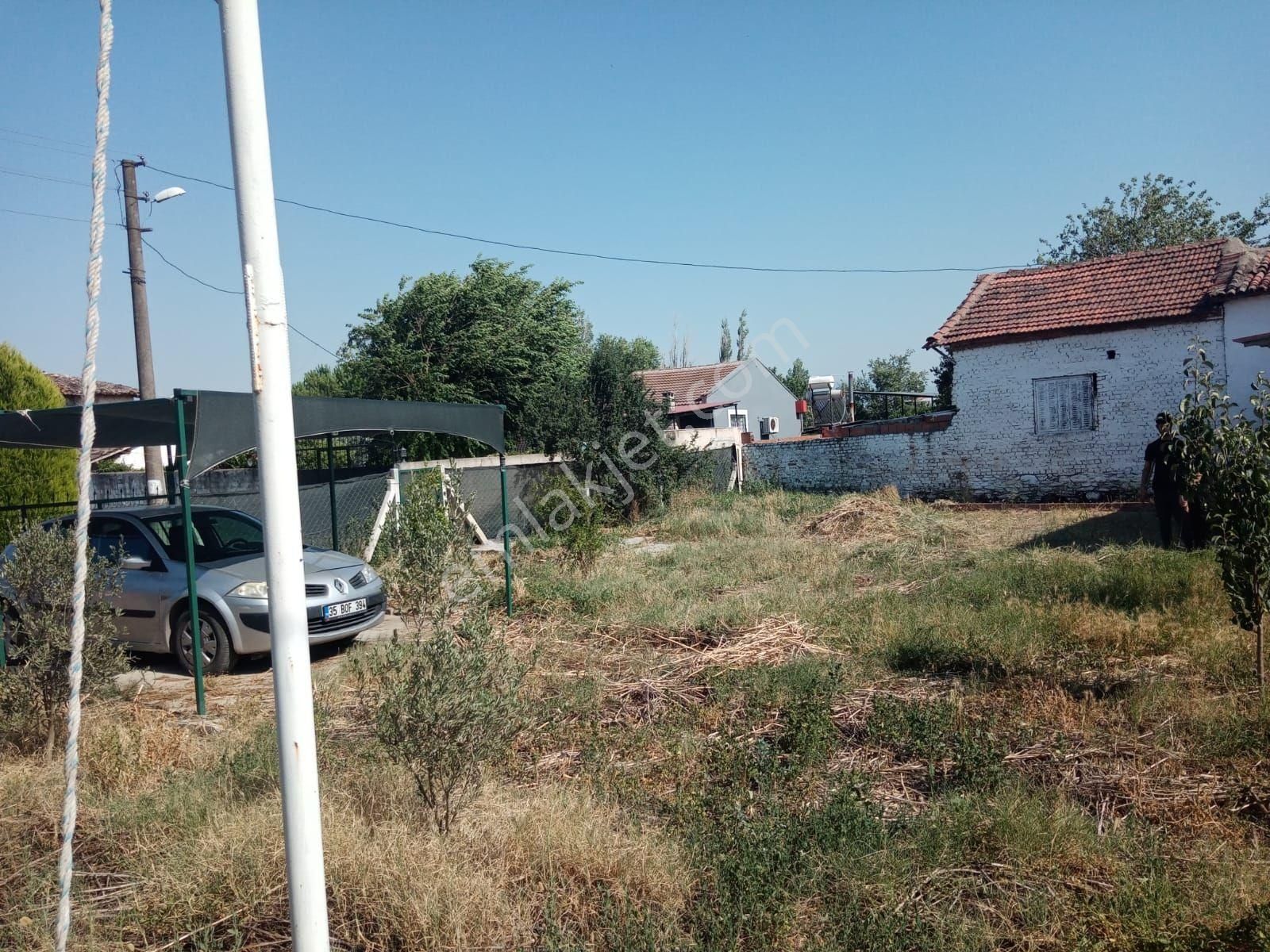 Bayındır Yeşilov 'da İçinde Prefabrik Evi Olan İmarlı Arsa - Görsel 4