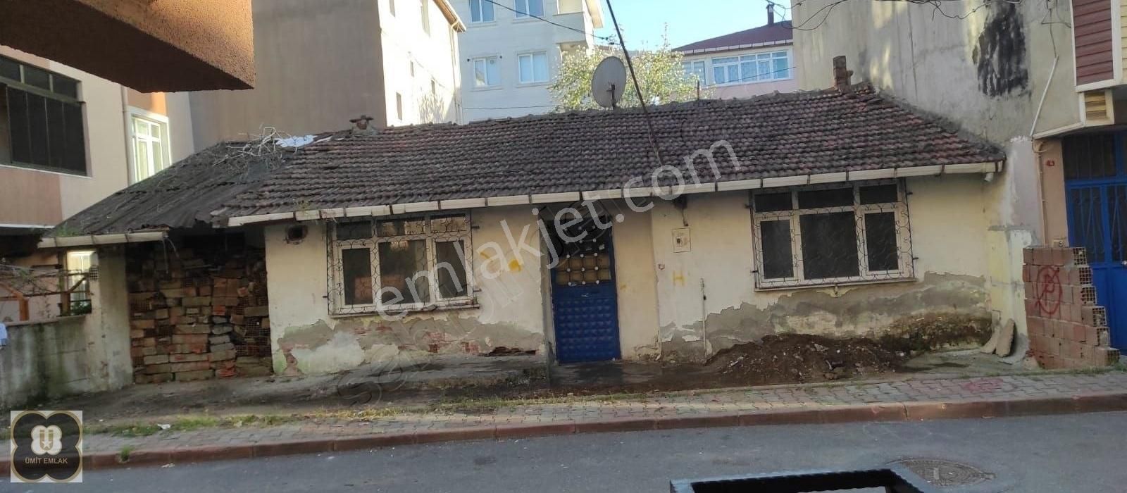 Ümit Emlak Tan Satılık Gecekondu Sancaktepe De