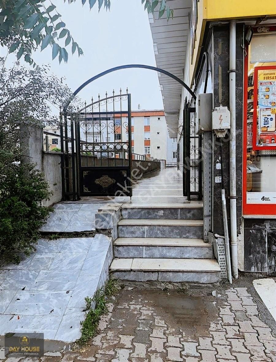 Day House Gayrimenkulden Satılık 2+1 Ara Kat Daire