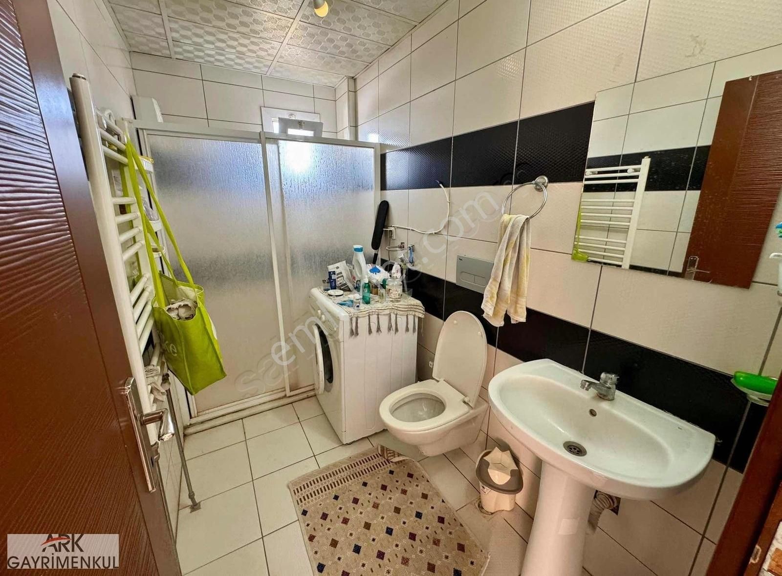 Muğla Menteşe Yeniköy'de Kiracılı 1+1 Satılık Daire