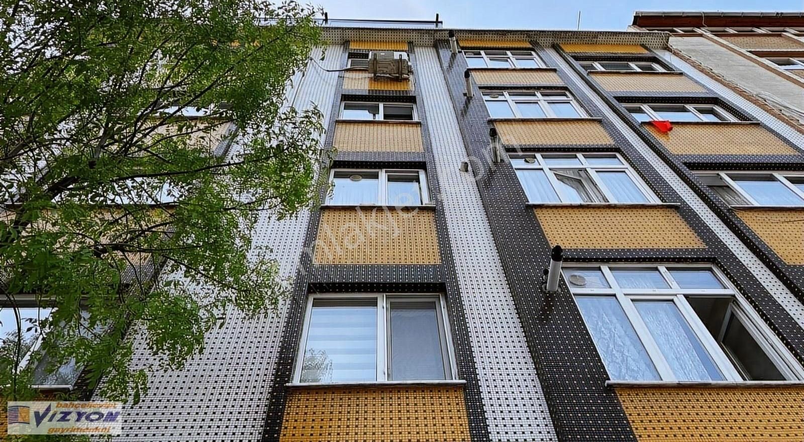 Bahçelievler Soğanlı Satılık 2+1 Ara Kat Yeni Daire. Vizyon