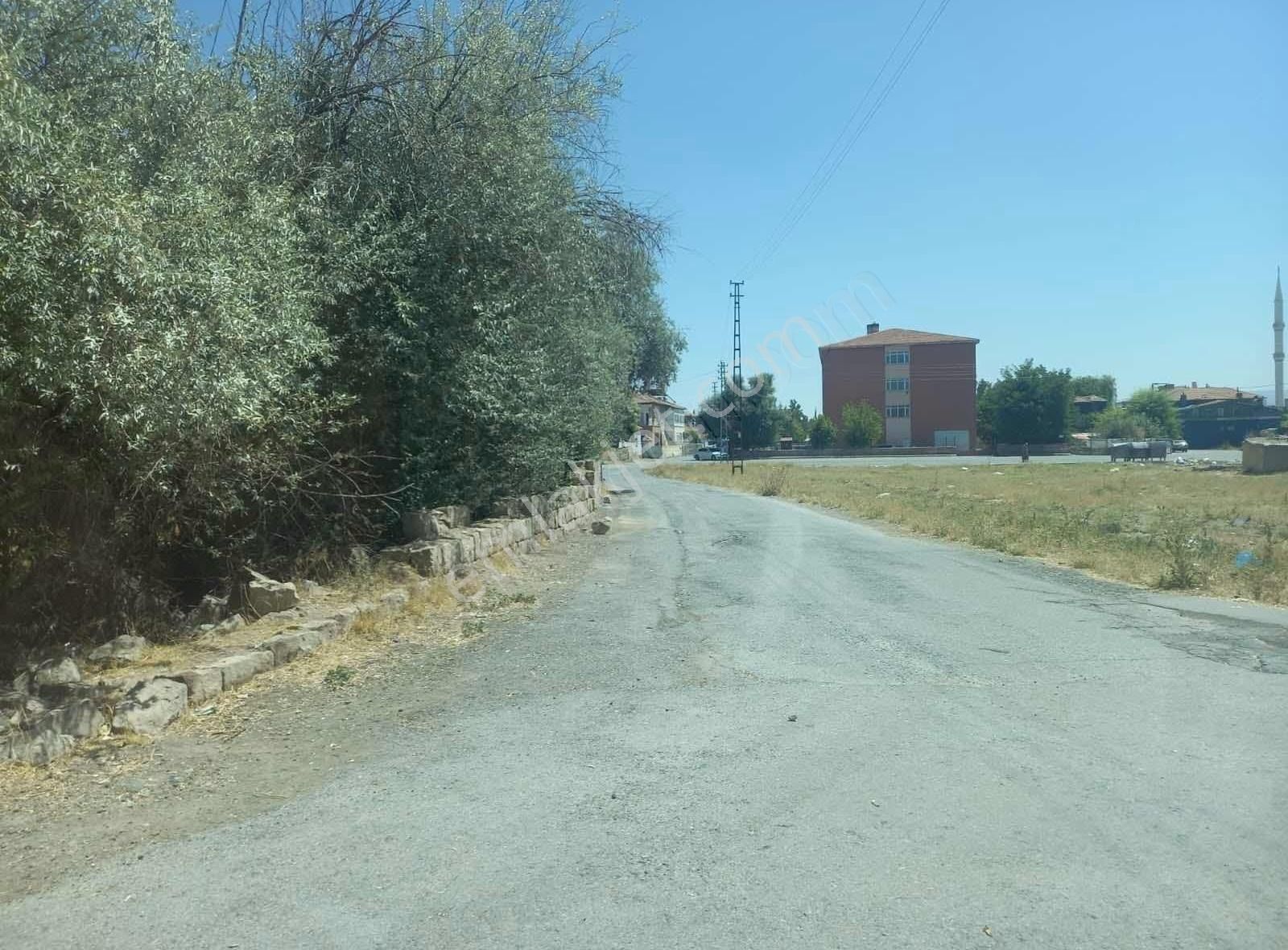 Şehrin Gözde Lokasyonunda Satılık Konut Parseli Yatırım Fırsatı