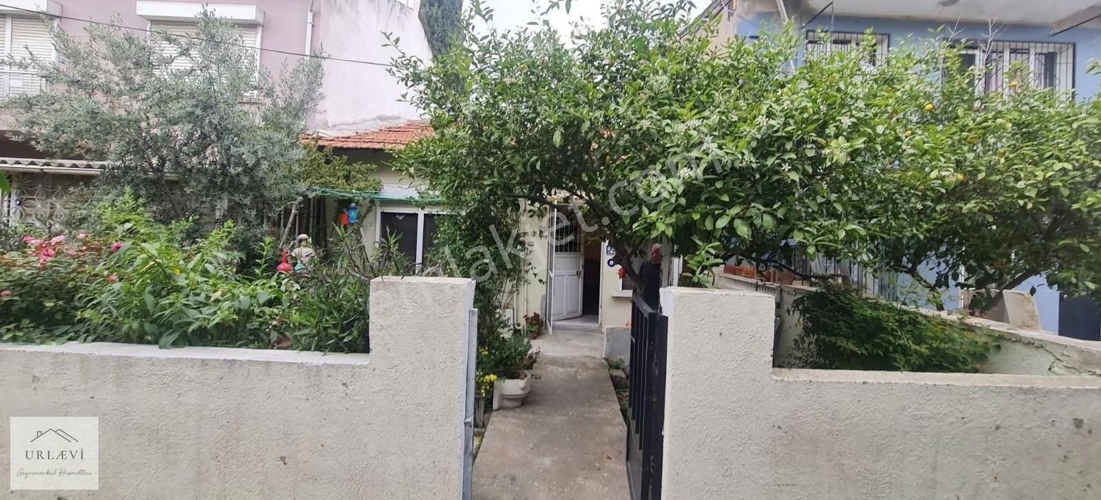 Satılık Harika Lokasyonda Fırsat Bahçeli Müstakil