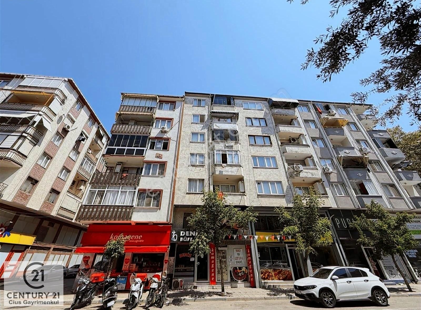C21 Cius; İstiklal Caddesinde Asansörlü Eşyalı Kiralık Daire