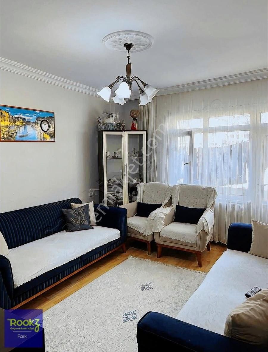 Esenyurt Atalay Caddesinde 2+1 Acil Satılık Daire