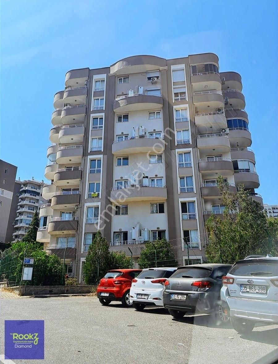 İzmir Körfez Mah. Doğa Ve Deniz Manzaralı 4+1 Satılık Daire